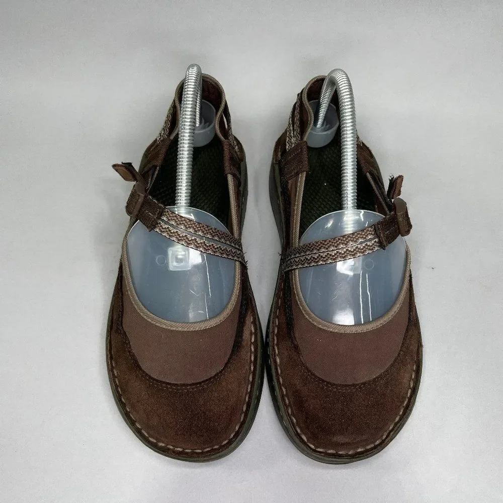 Chaco girl brown